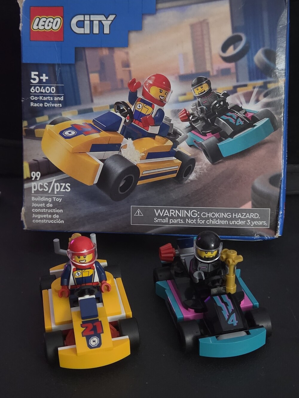LEGO City 60400 Go-Karts and Race Drivers 99 Pieces 2 Minifigures Box Manuals